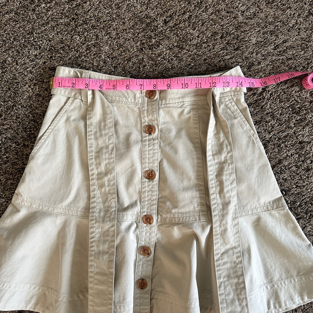 Banana Republic Beige skirt size 2 - Picture 4 of 8